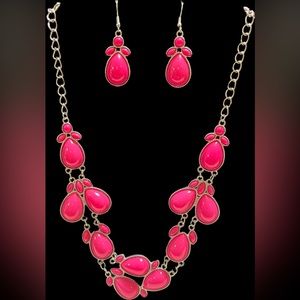 Necklace and earring set
